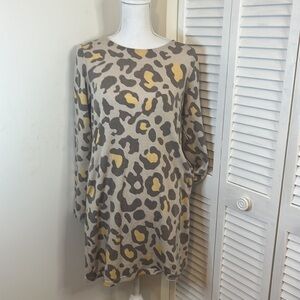 DAVI & Dani Tan Animal Print Mini Dress.  Size Small